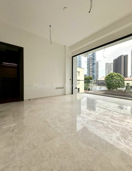 3 Bed Apartment (Condo) for Rent in  35 Gilstead - Image 10